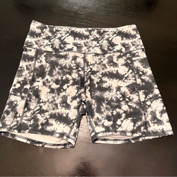 RBX Women's Monochrome Tie-Dye Bike Shorts - Picture 1 of 9